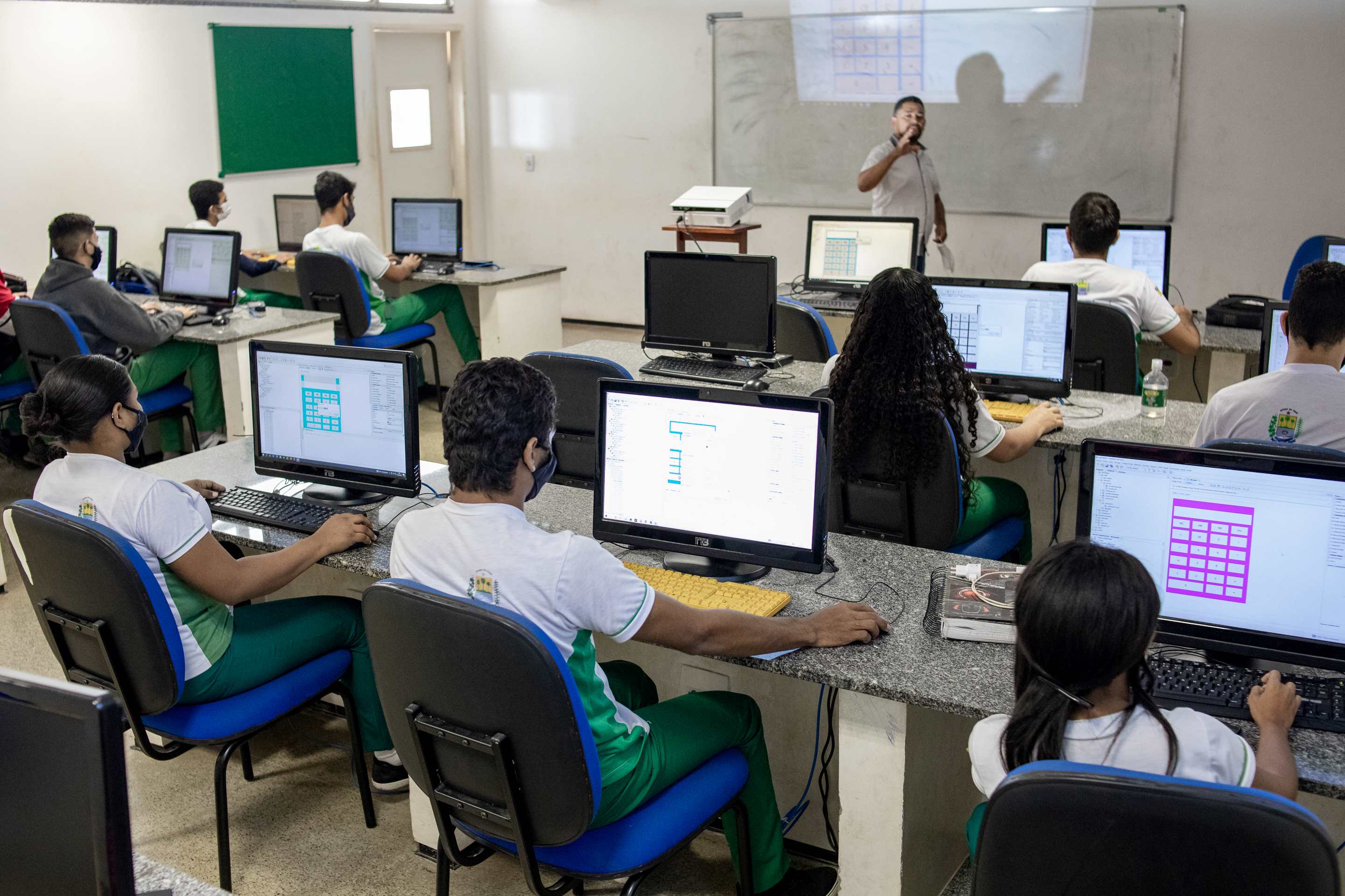 Ouvintes podem se inscrever até 30/4 no 11º Simpósio dos Ensinos Médio, Técnico e Tecnológico